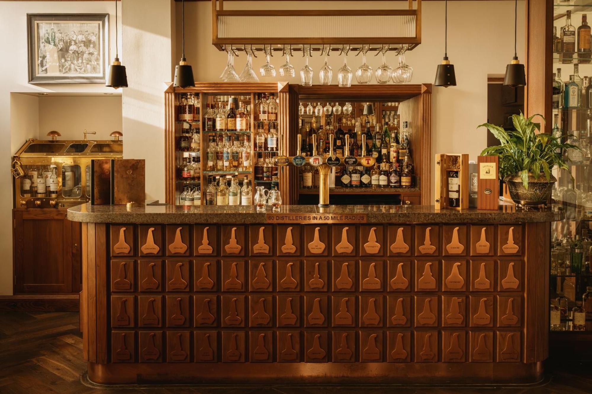The Station Hotel Rothes Luaran gambar